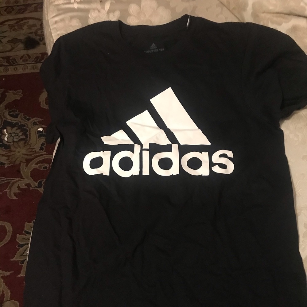Adidas T-shirt
